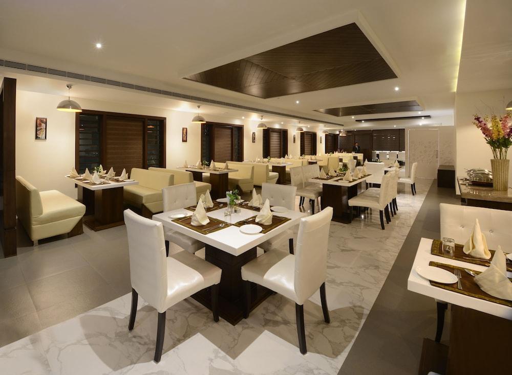 The Taj Vilas Agra  Extérieur photo