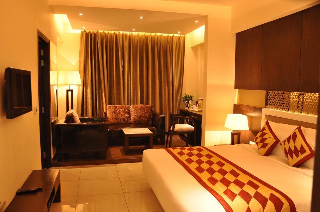 The Taj Vilas Agra  Chambre photo