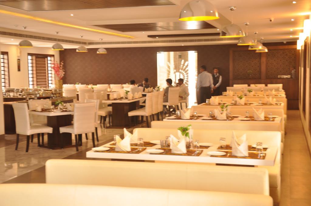 The Taj Vilas Agra  Extérieur photo